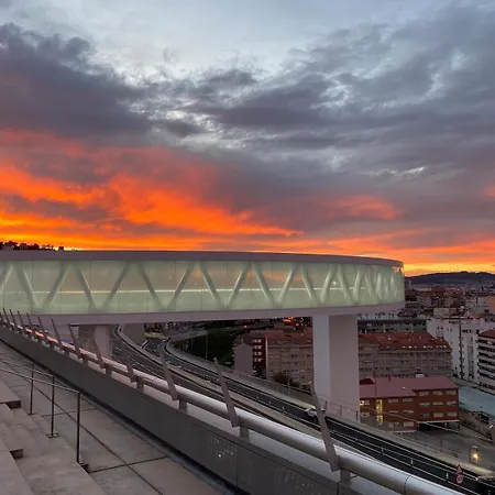 Piso De Diseno En Con Parking Gratuito شقة فيجو