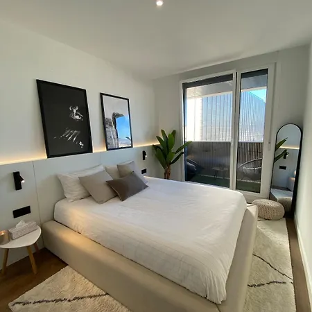 Piso De Diseno En Con Parking Gratuito شقة فيجو