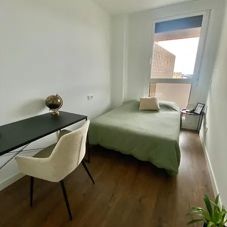 Piso De Diseno En Con Parking Gratuito شقة *