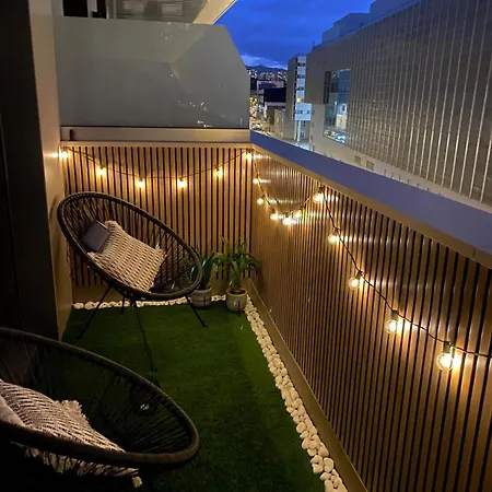 Piso De Diseno En Con Parking Gratuito فيجو